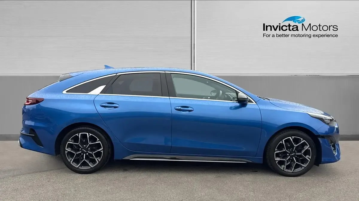 Used Kia ProCeed GT-Line 160 HP (117 kW) 2022 Intense blue pearl Estate