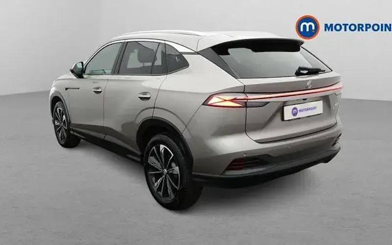 Second-hand MG HS Trophy 224 CP (164 kW) 2026 SUV