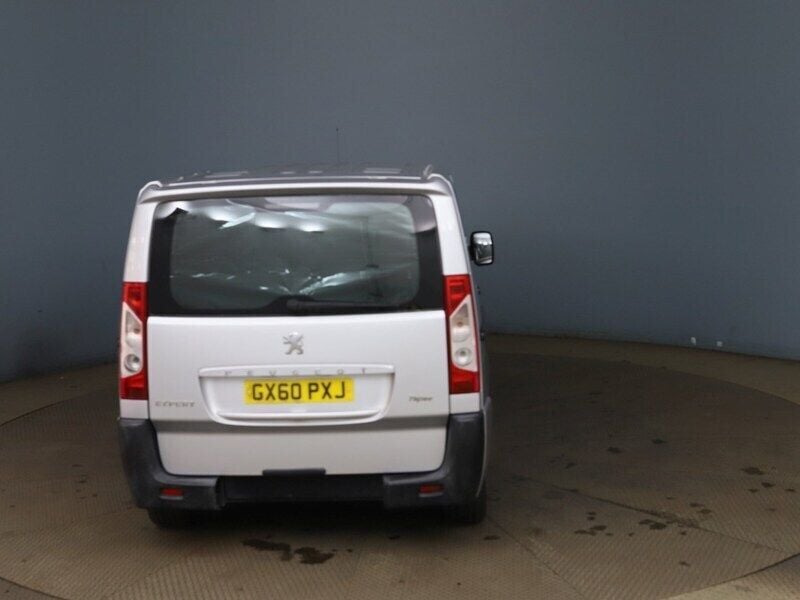 Image 3/4