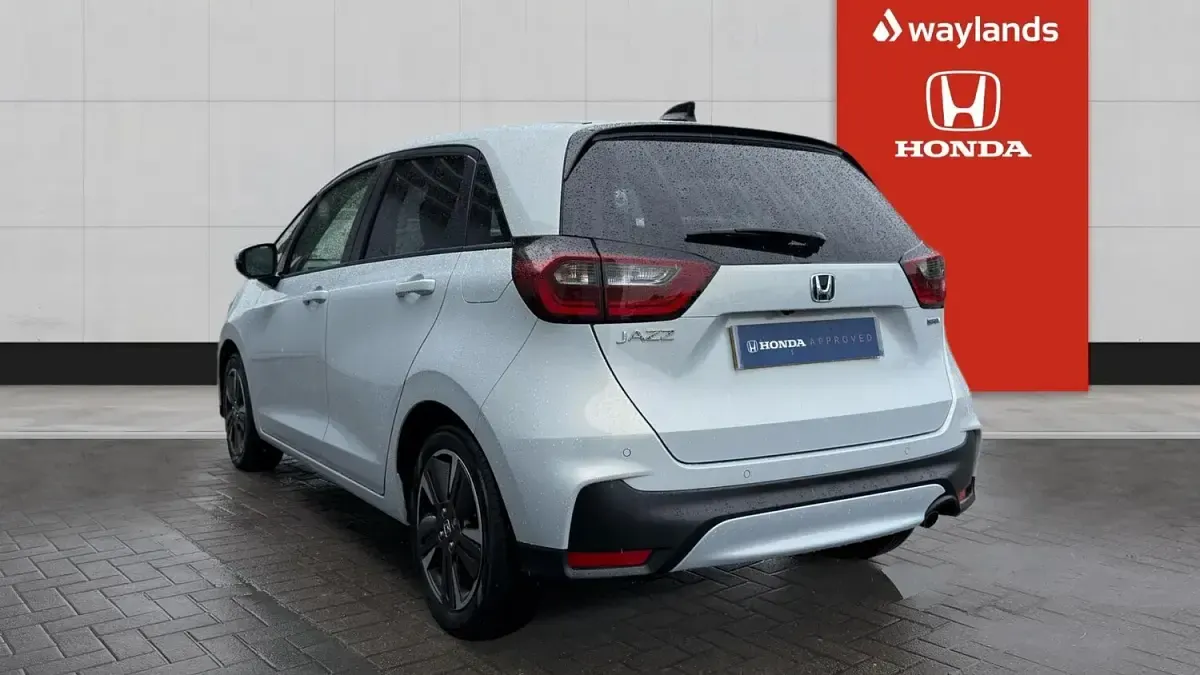 Ny Honda Jazz Advance 122 HK (89 kW) 2025 Vit Halvkombi