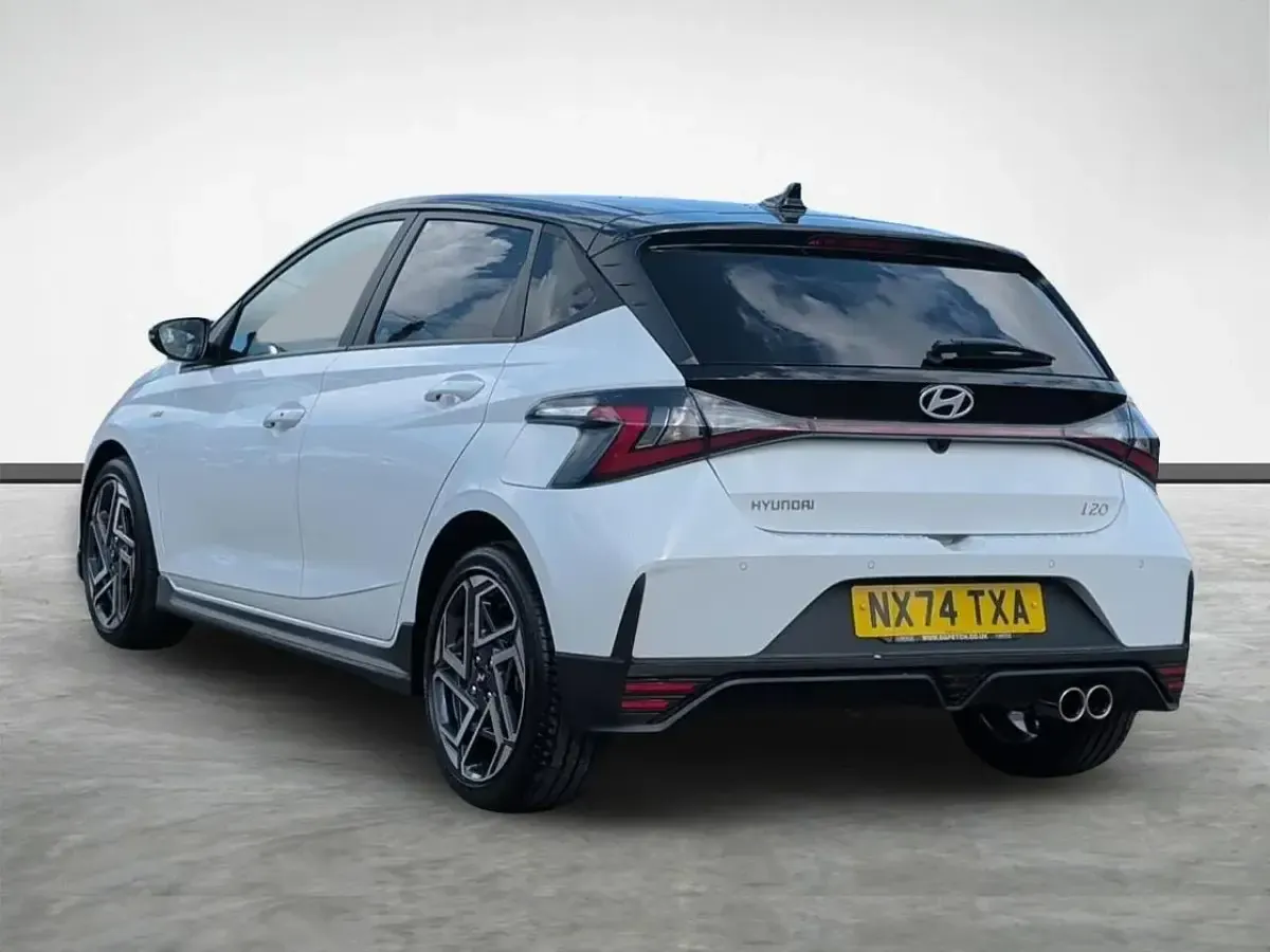 Used Hyundai i20 N Line 99 HP (72 kW) 2024 White Hatchback