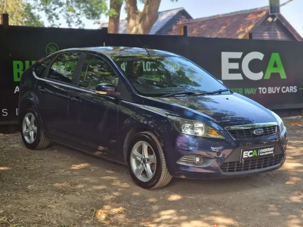 Used Ford Focus Zetec 2010 Blue Hatchback