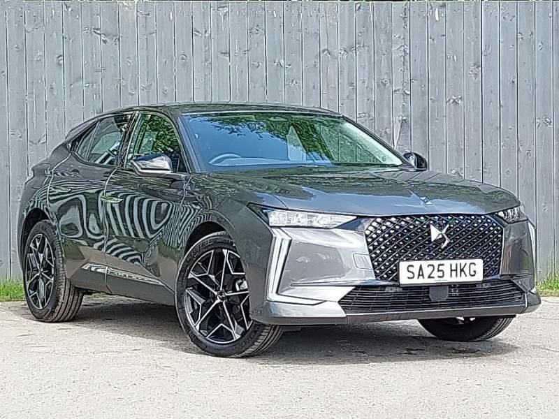Grey New 2025 DS Automobiles DS4 Hatchback | £25,498 (Fair price) - Image 1/4