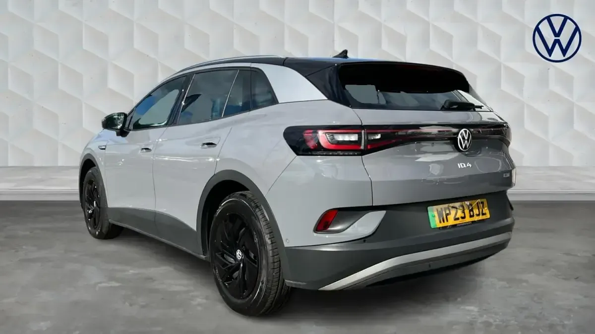 Usado VW ID.4 Pure 108 kW (148 HP) 2023 Cinzento SUV
