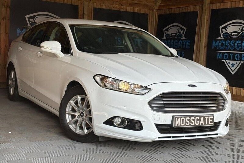 White Used 2015 Ford Mondeo Titanium Hatchback | £6,495 (Fair price) - Image 1/1