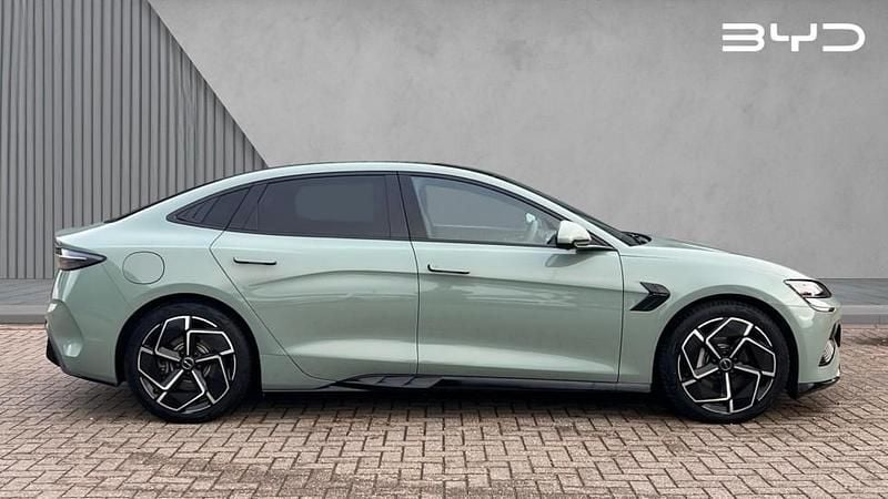 Used BYD Seal 389 kW (530 HP) 2024 Green Sedan
