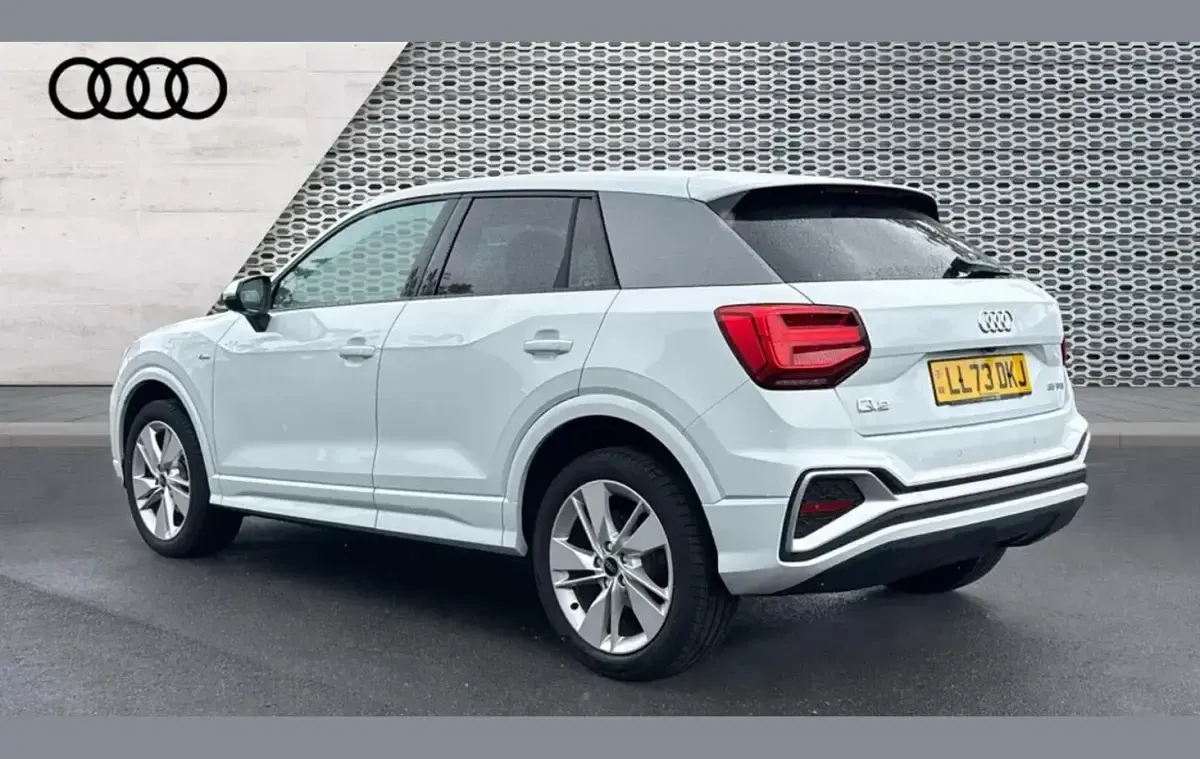 Used Audi Q2 S-Line 147 HP (108 kW) 2023 White SUV