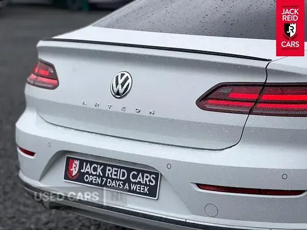Used VW Arteon R-line 190 HP (139 kW) 2019 White Hatchback