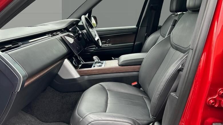 Used Land Rover Range Rover SE 350 HP (257 kW) 2022 SUV