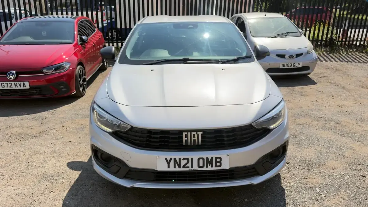 Used Fiat Tipo 100 HP (73 kW) 2021 Silver Hatchback
