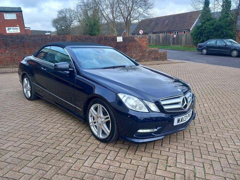 Used Mercedes E220 170 HP (125 kW) 2013 Blue Cabriolet