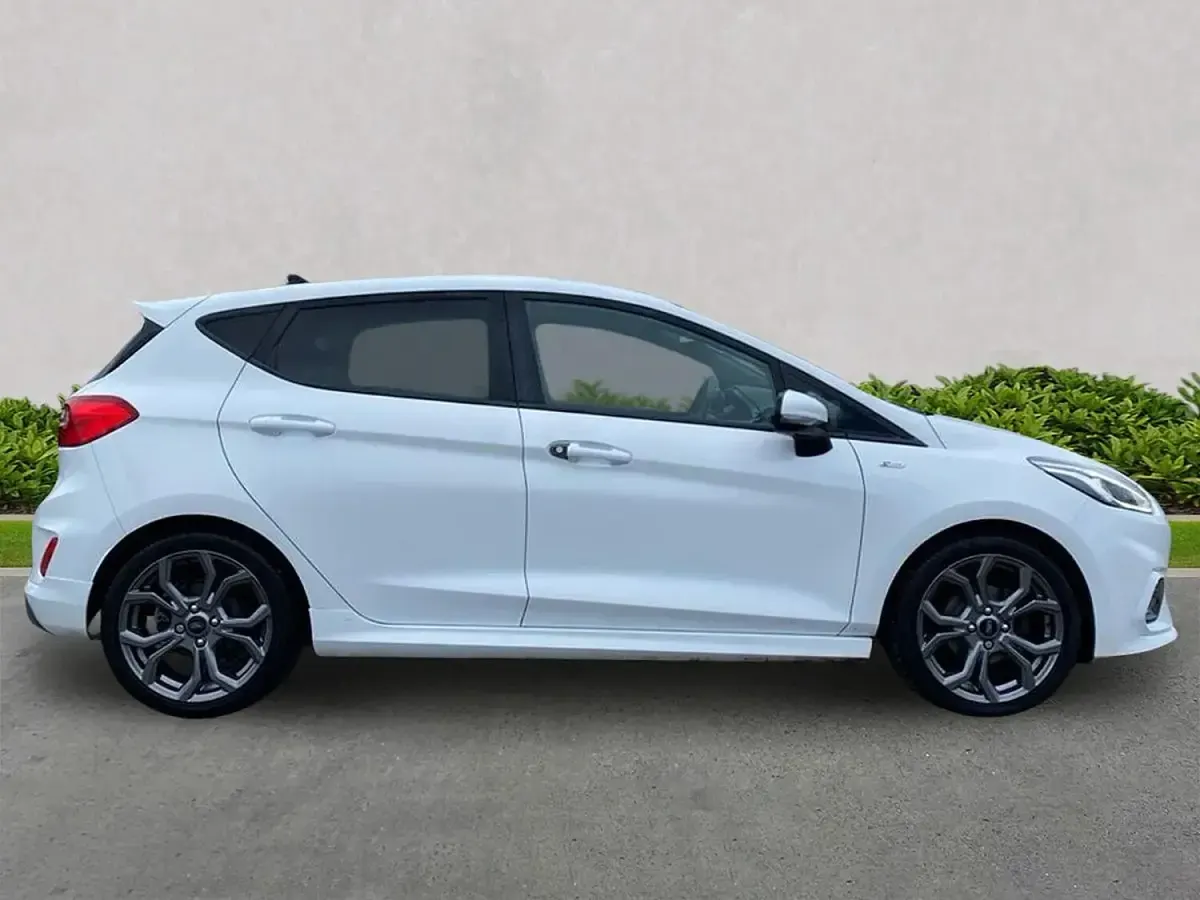 Używany Ford Fiesta ST-Line 125 KM (91 kW) 2019 Biały Hatchback