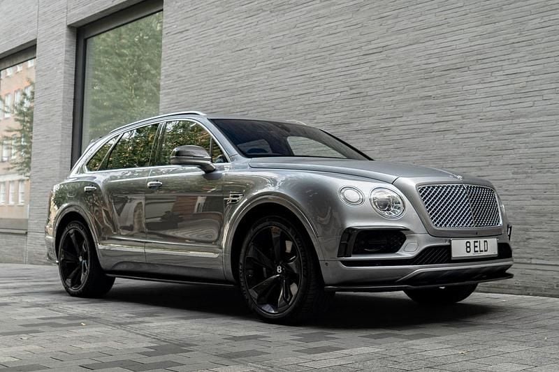 Hallmark grey Used 2016 Bentley Bentayga SUV | £50,000 (Expensive) - Image 1/1