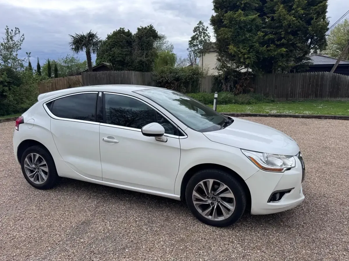 Used Citroën DS4 2014 White Hatchback