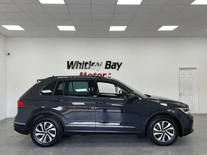 Used VW Tiguan Active 150 HP (110 kW) 2022 Grey SUV