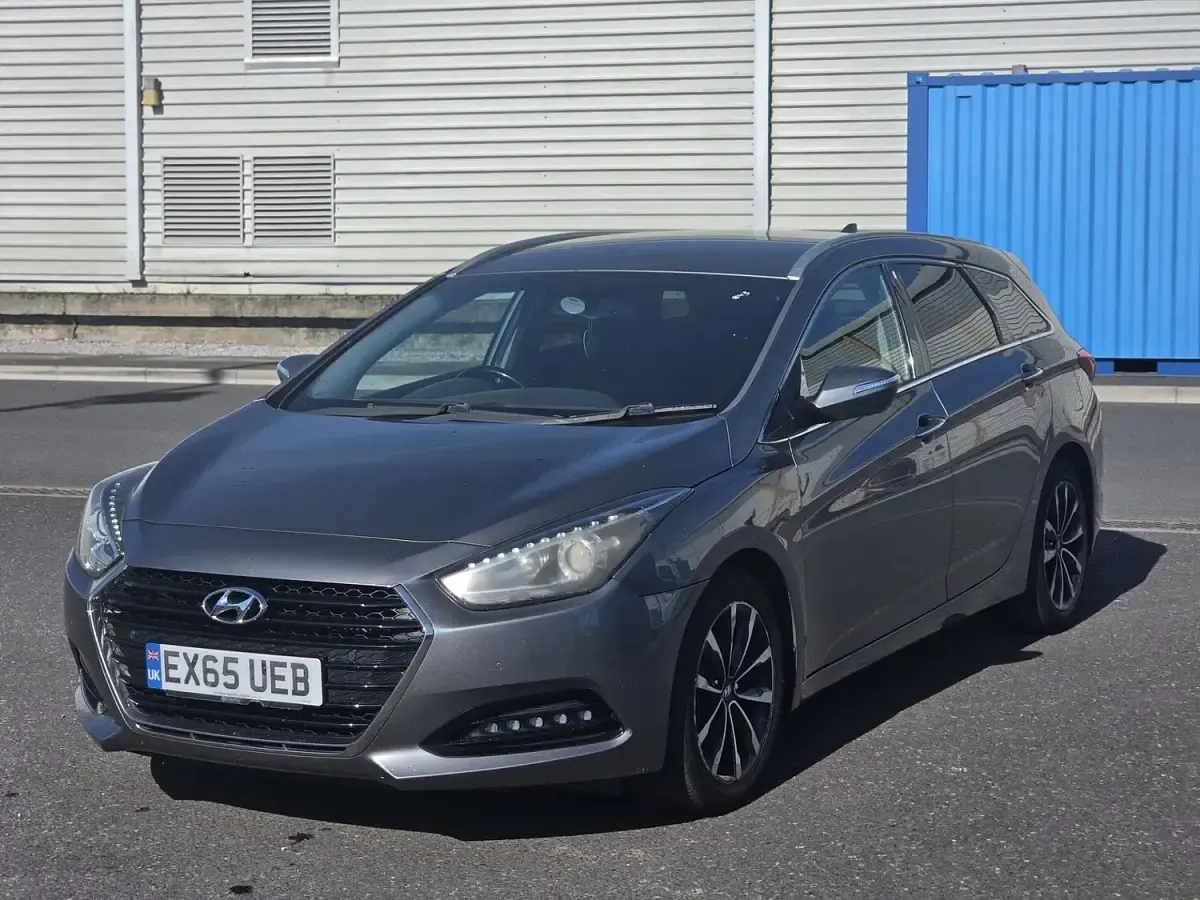 Used Hyundai i40 SE 141 HP (103 kW) 2015 Silver Estate