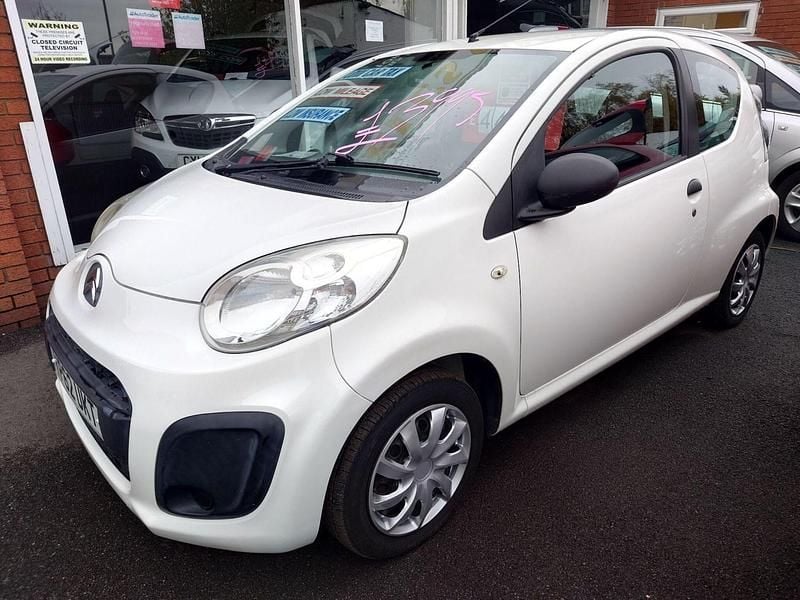 White Used 2012 Citroën C1 Hatchback | £3,995 (Expensive) - Image 1/2