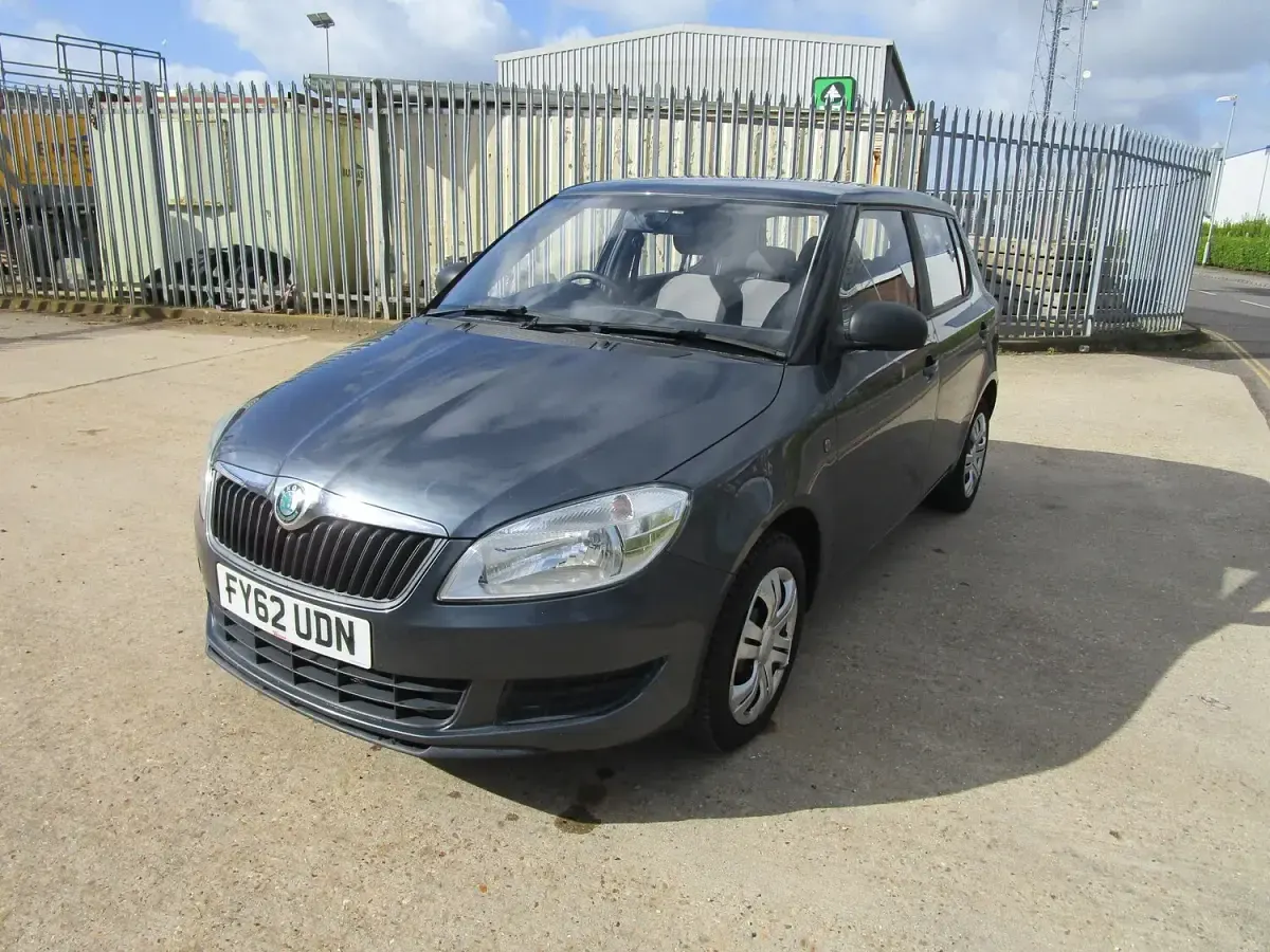 Used Skoda Fabia 90 HP (66 kW) 2012 Grey Hatchback