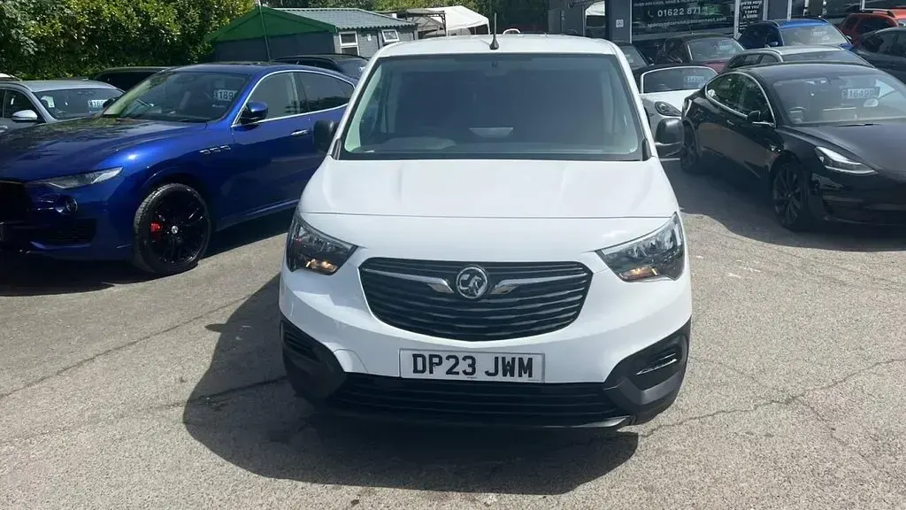 Used Vauxhall Combo S 2023 White MPV