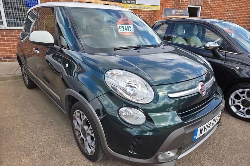 Used Fiat 500L Trekking 85 HP (62 kW) 2014 Green/white MPV