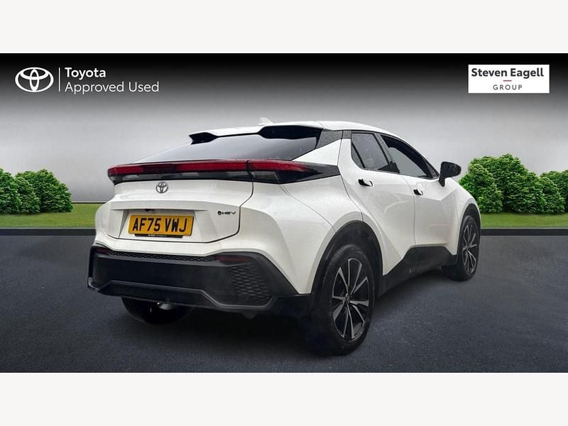 Used Toyota C-HR Design 140 HP (102 kW) 2025 White SUV