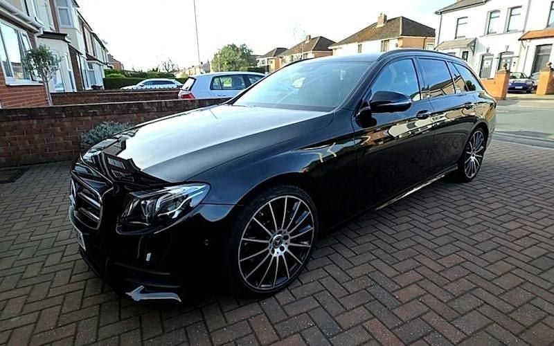 Used Mercedes E220 Active 194 HP (142 kW) 2019 Black Estate
