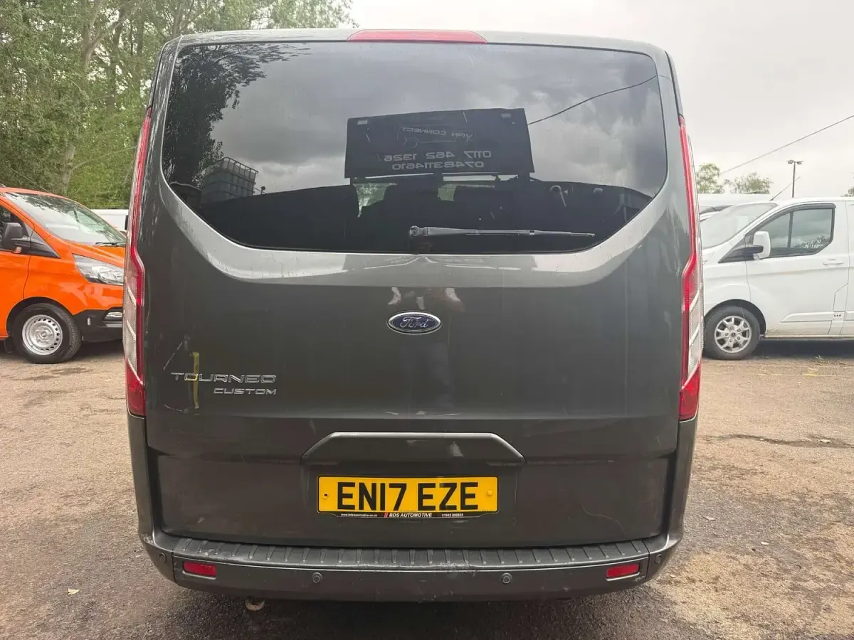 Used Ford Tourneo Titanium 170 HP (125 kW) 2017 Grey MPV