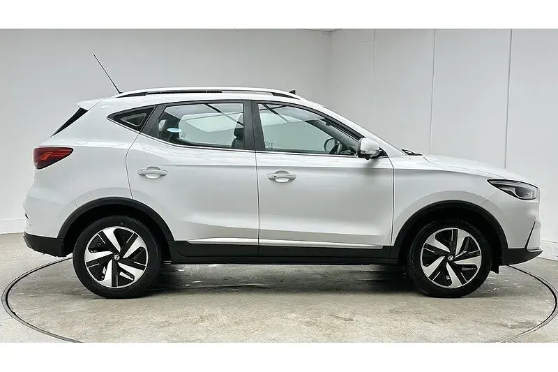 Used MG ZS Trophy 130 kW (177 HP) 2022 White SUV