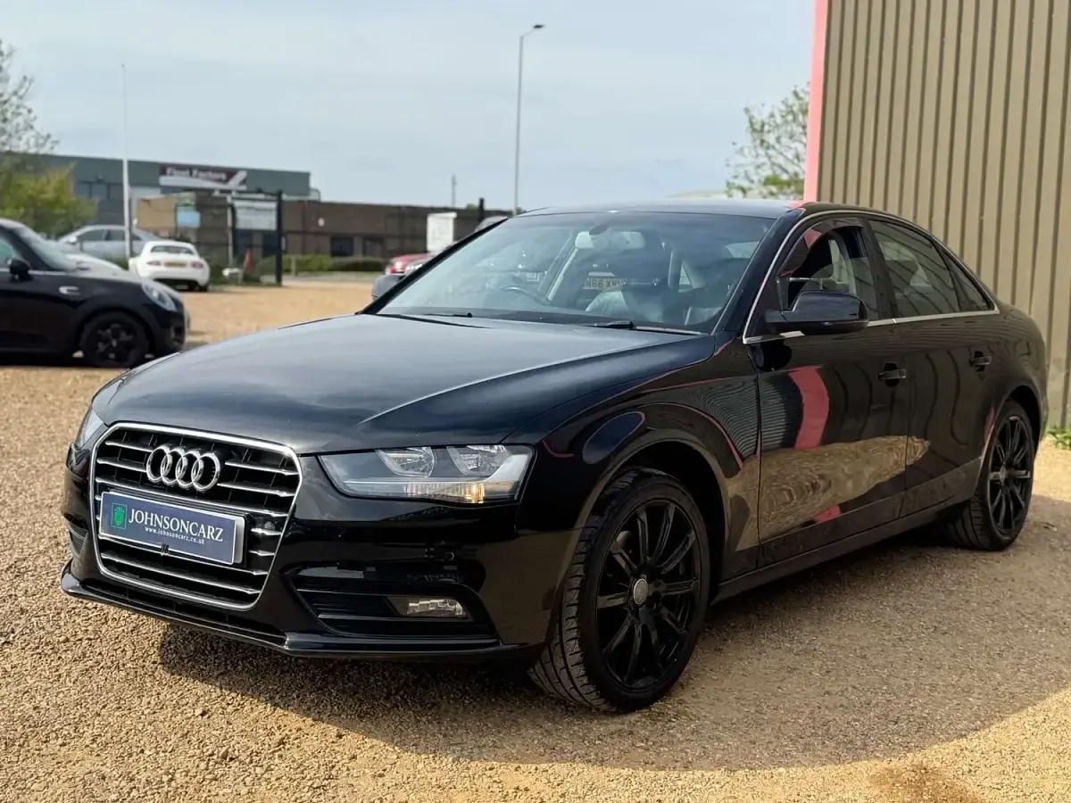 Used Audi A4 Advanced 2015 Black Sedan
