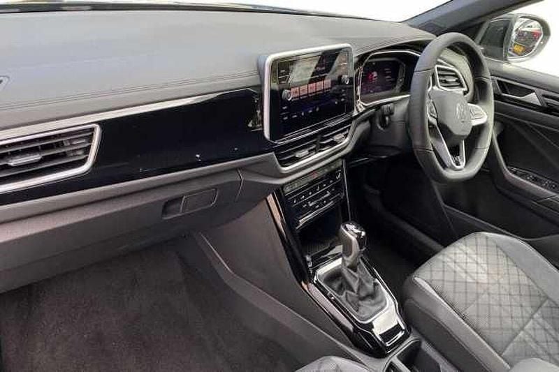 Used VW T-Roc R-line 150 HP (110 kW) 2025 Grenadilla black SUV