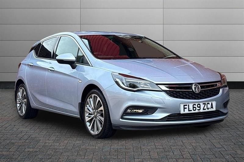 Sovereign silver Used 2019 Vauxhall Astra Hatchback | £11,495 (Fair price) - Image 1/2