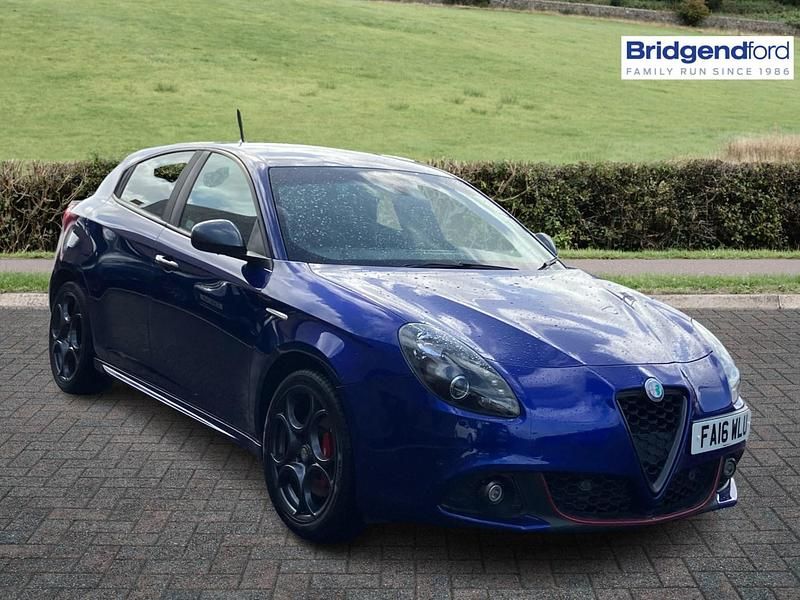 Blue Used 2016 Alfa Romeo Giulietta Edizione Speciale Hatchback | £7,100 (Fair price) - Image 1/4