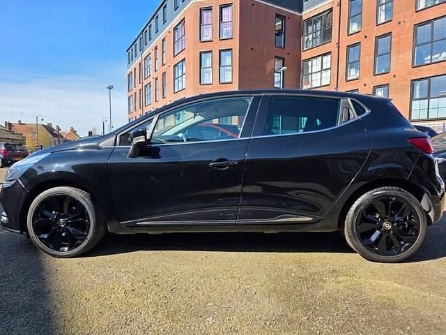 Used Renault Clio IV Iconic 90 HP (66 kW) 2019 Black Hatchback