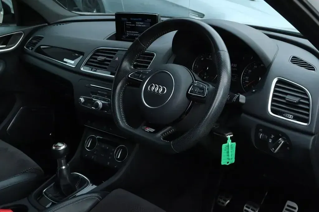 Used Audi Q3 Black Edition 150 HP (110 kW) 2018 White SUV