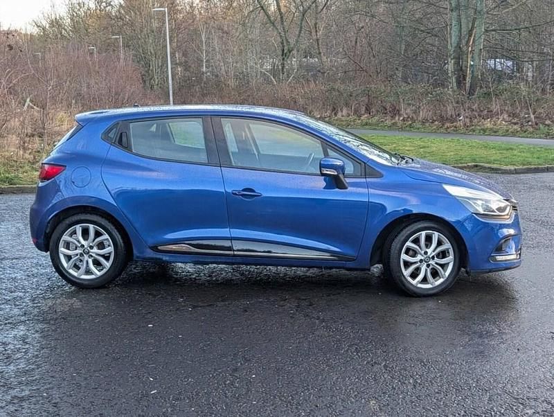 Used Renault Clio IV Dynamique 90 HP (66 kW) 2017 Blue Hatchback