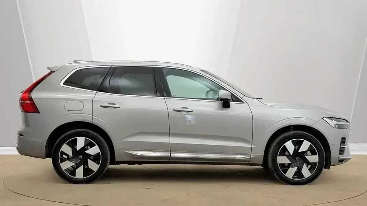 Usado Volvo XC60 Ultra 449 CV (330 kW) 2025 Plateado SUV