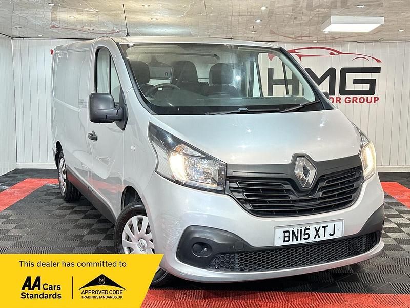 Used Renault Trafic Business 2015 Silver MPV
