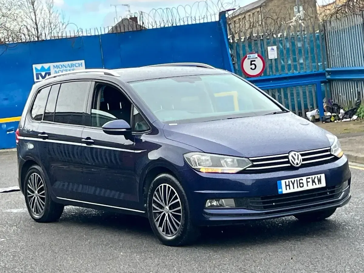 Used VW Touran SE 2016 Blue MPV