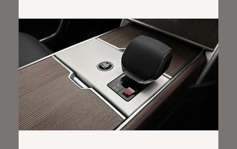 Used Land Rover Range Rover Autobiography 453 HP (333 kW) 2024 Grey SUV