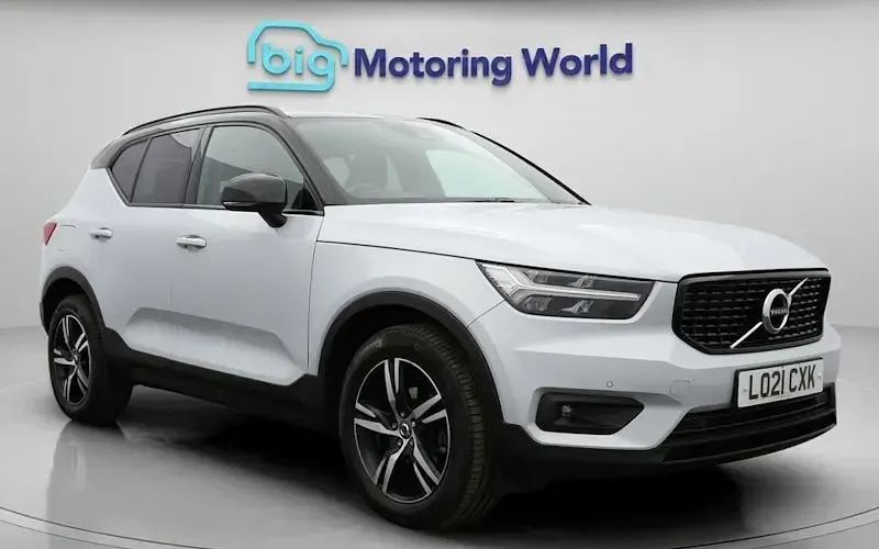 Used Volvo XC40 R-Design 163 HP (119 kW) 2021 SUV