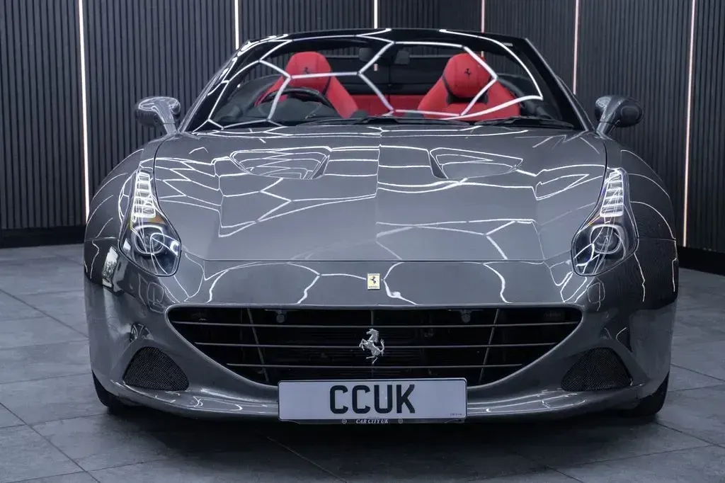 Used Ferrari California 560 HP (411 kW) 2017 Grey Cabriolet