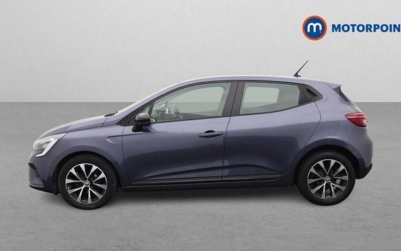Używany Renault Clio V Evolution 90 KM (66 kW) 2022 Szary Hatchback