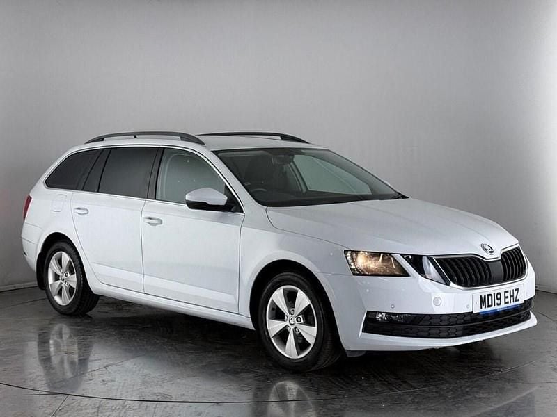 Yellow Used 2019 Skoda Octavia SE Technology Estate | £12,400 (Fair price) - Image 1/3