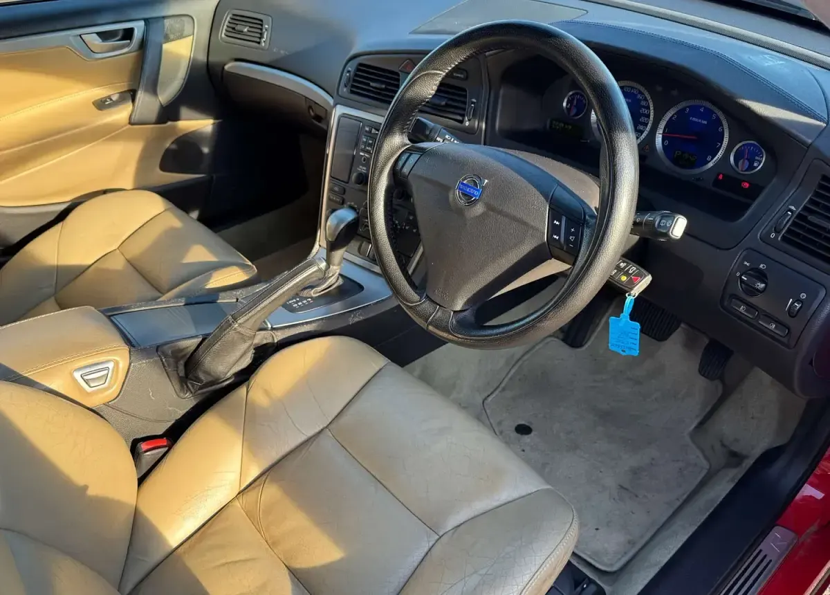 Used Volvo V70 300 HP (220 kW) 2005 Red Estate