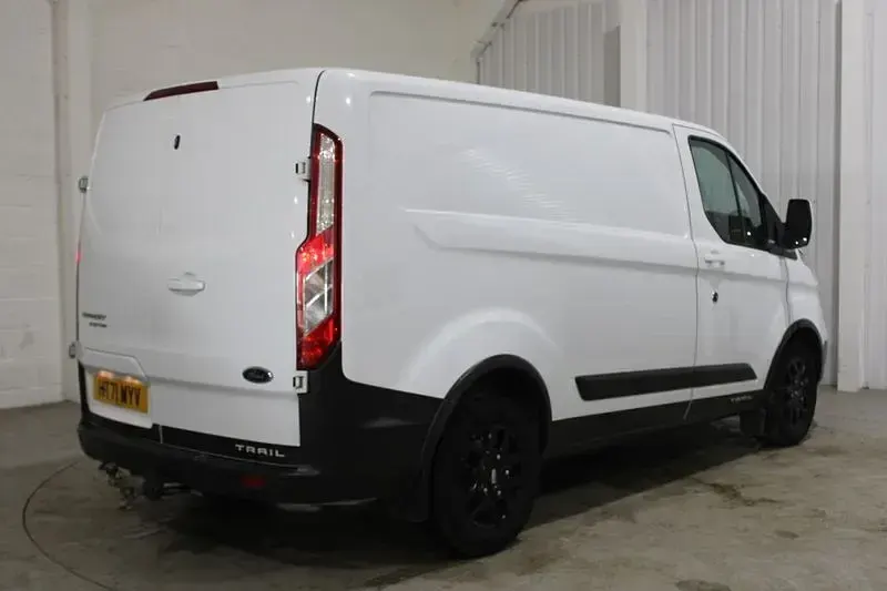 Used Ford Transit Custom 170 HP (125 kW) 2022 White Van