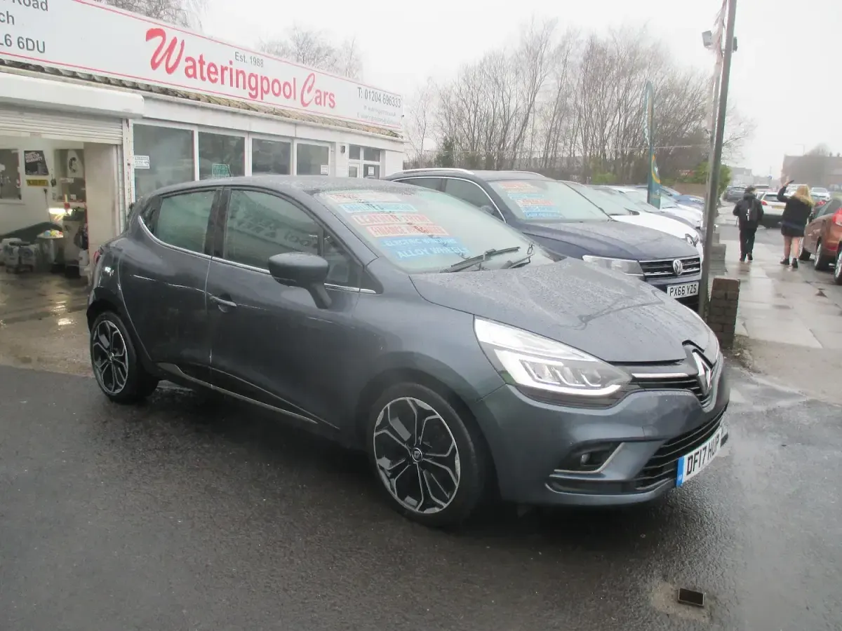 Used Renault Clio Dynamique 2017 Grey Hatchback