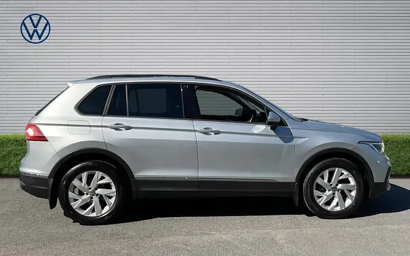 Usado VW Tiguan Life 150 CV (110 kW) 2023 SUV
