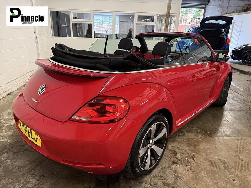 Used VW Beetle Design 105 HP (77 kW) 2014 Red Hatchback