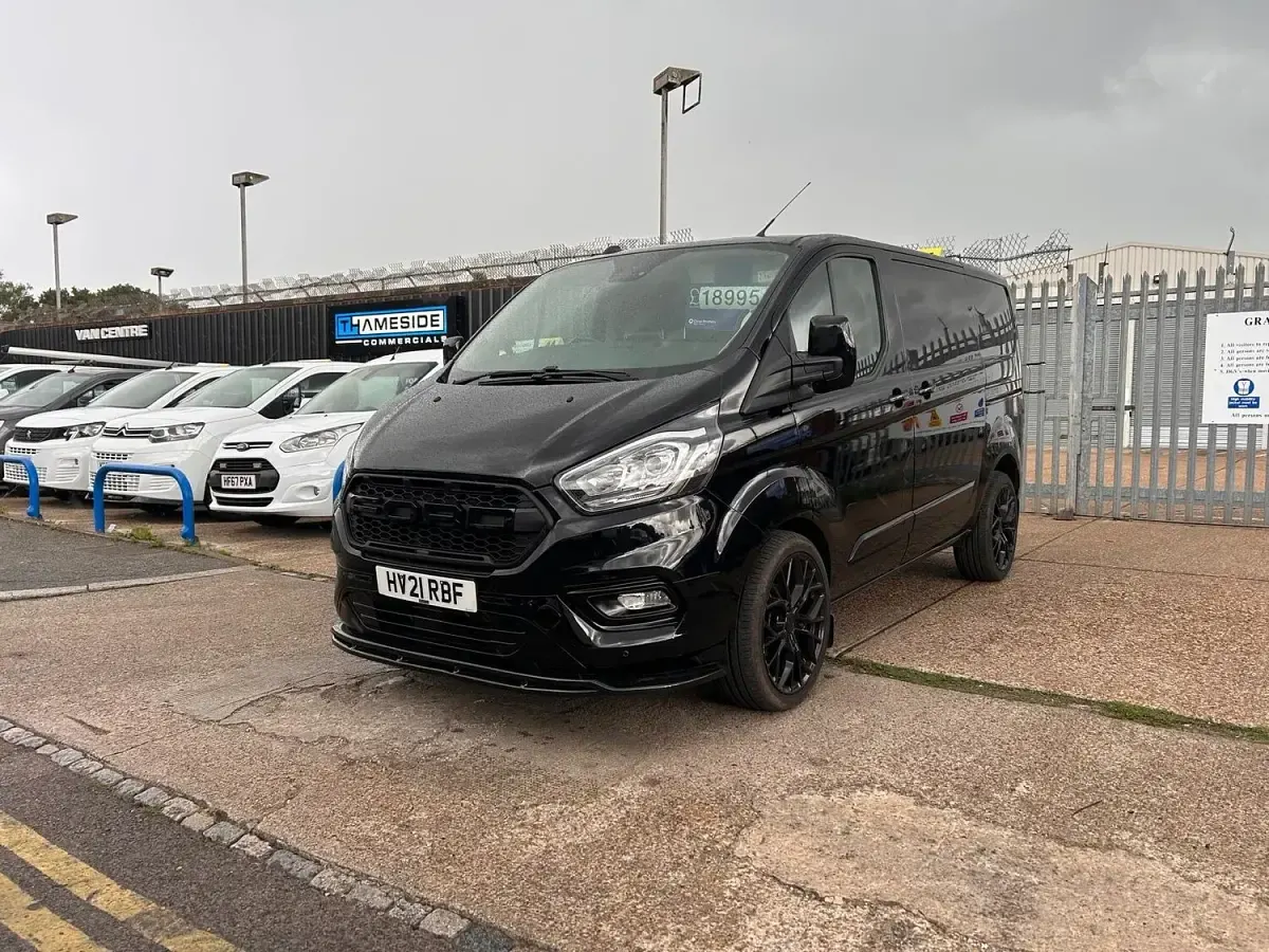 Used Ford Transit Custom Limited 130 HP (95 kW) 2021 Black Van