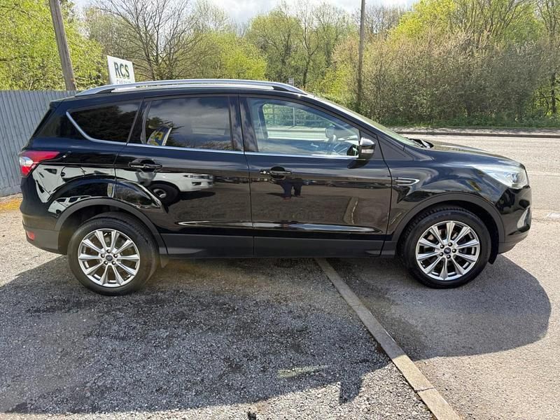 Second-hand Ford Kuga Titanium 150 CP (110 kW) 2019 Negru SUV